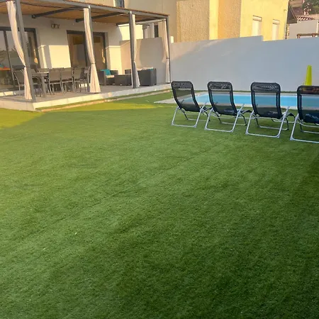 Avec Piscine En Camargue Villa