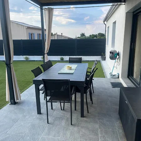 Avec Piscine En Camargue *